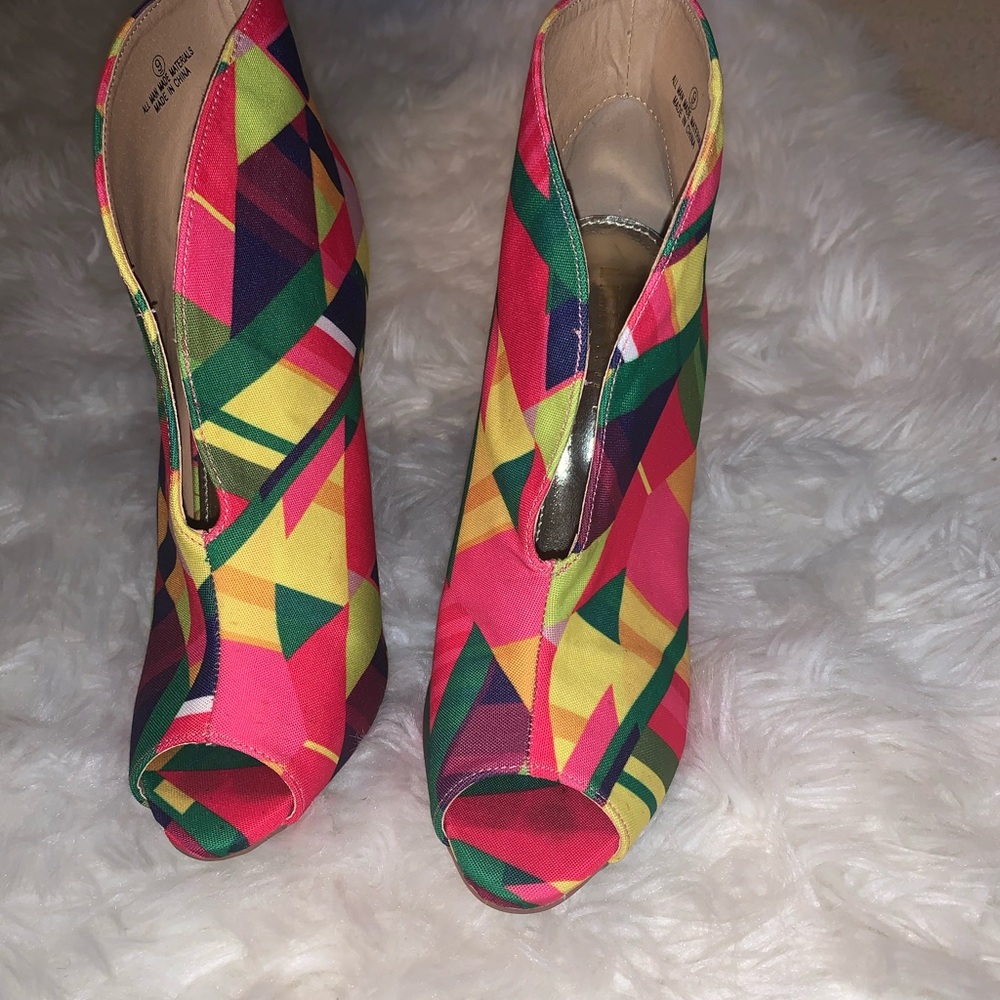 Multi colored bootie